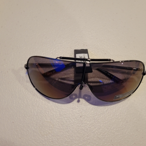 Women\'s BCBG wrap sunglass with slight mirror and tint main image 2